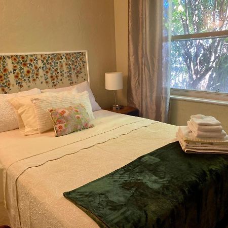Villa Olivia Guest Rooms 好莱坞 外观 照片