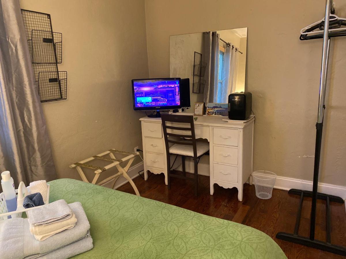 Villa Olivia Guest Rooms 好莱坞 外观 照片